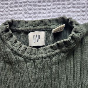 gap green sweater